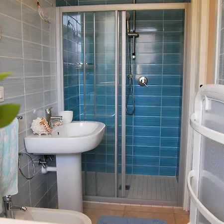Апартаменти Recently Built With Swimming Pool And Garden Бібіоне