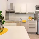 Modern With Pool And Garden Апартаменти