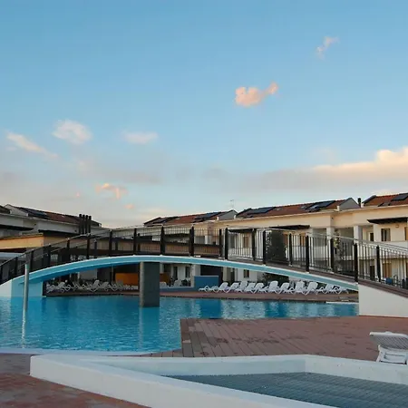 Modern With Pool For Four Guests * Bibione