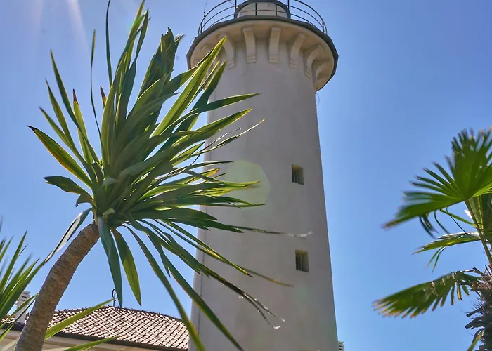 Modern With Pool And Garden * بيبيوني