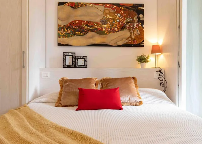 Modern With Pool And Garden شقة *