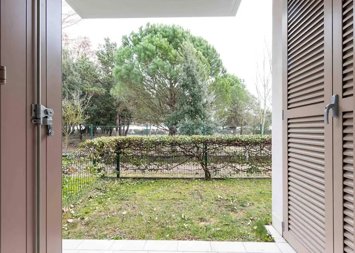 شقة Modern With Pool And Garden