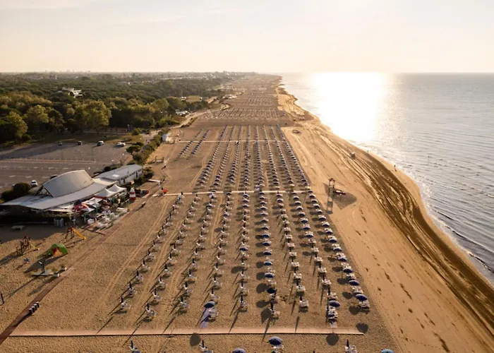 Apartment Modern With Pool And Garden Bibione